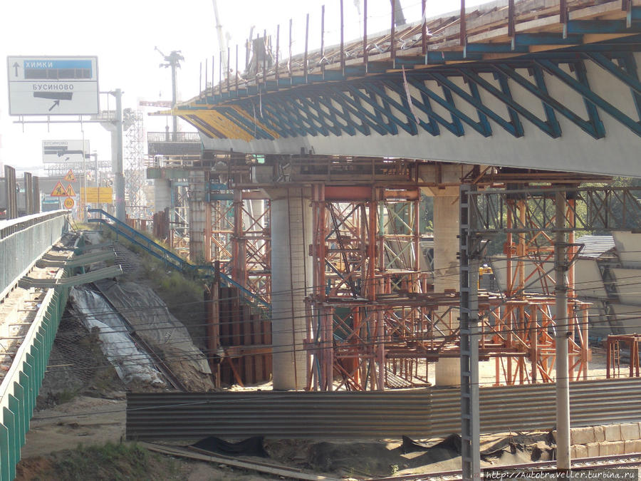 Москва строит дороги. Москва строит дороги.