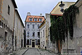 В Старом городе есть еще более старая часть с узкими и извилистыми улицами.
