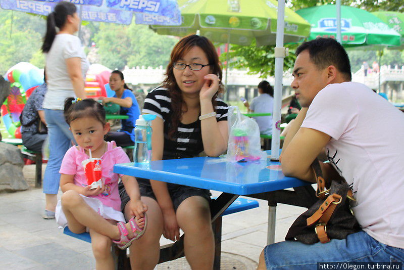 Как китайцы отдыхают в выходные Сиань, Китай