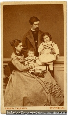 Вильгельмина и Вальтер фон Халльвиль с детьми (фото из интернета)