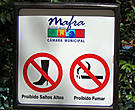 интересный знак, но женщины, не переживайте, на каблуках нельзя входить только на детскую площадку