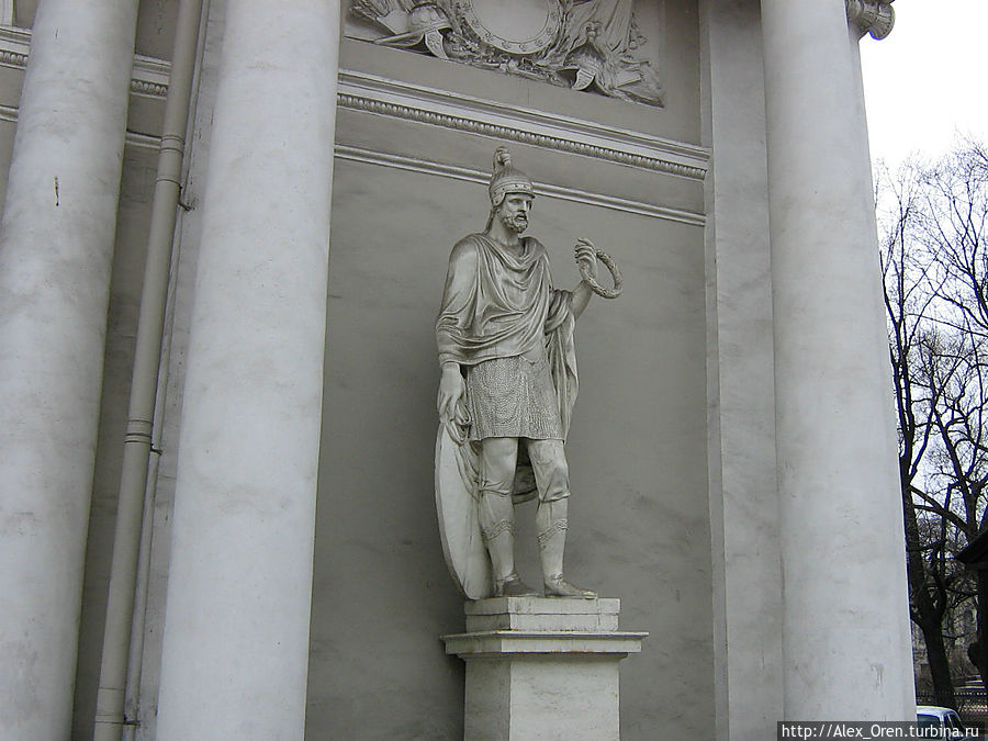 Скульптуры павильонов Аничкова дворца. Скульптуры павильонов Аничкова дворца.