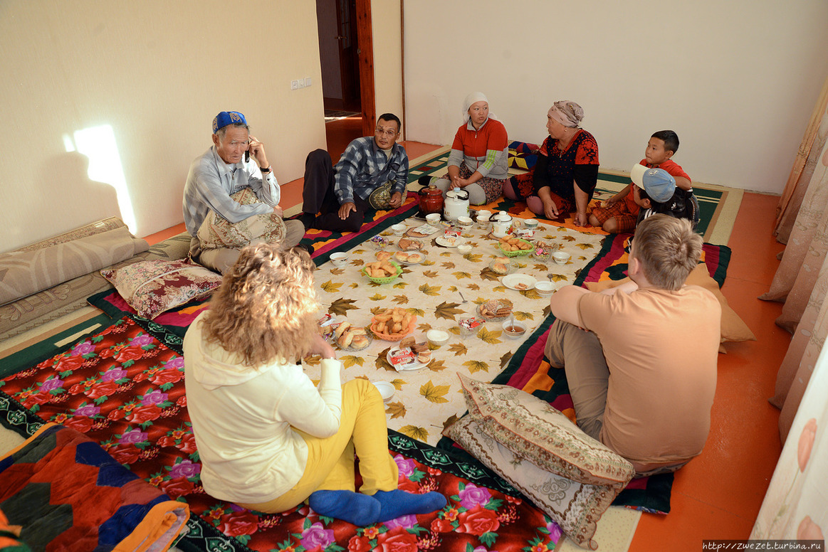 Праздник курбан-байрам в казахской семье (фото Дмитрия Истомина https://vk.com/id.people) Аральск, Казахстан