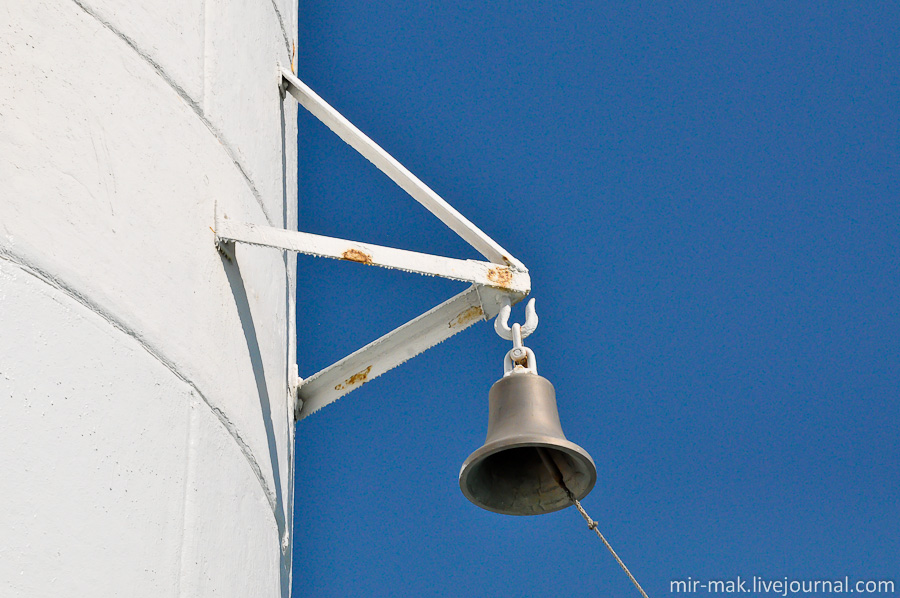 Рында – на самый крайний случай, когда подведет все электронное оборудование, и по совместительству колокол желаний для туристов. Рында – на самый крайний случай, когда подведет все электронное оборудование, и по совместительству колокол желаний для туристов.