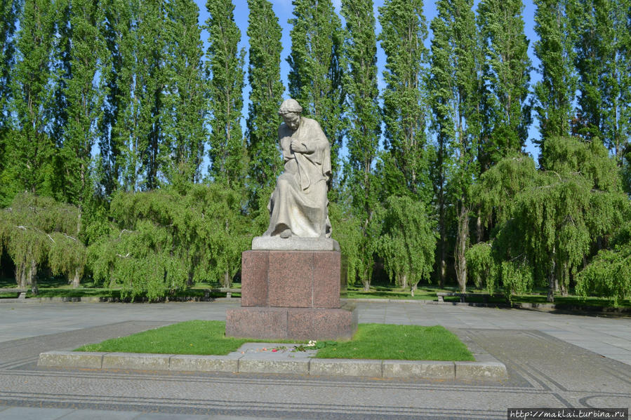 На Берлин! На Рейхстаг! Берлин, Германия На Берлин! На Рейхстаг! Берлин, Германия