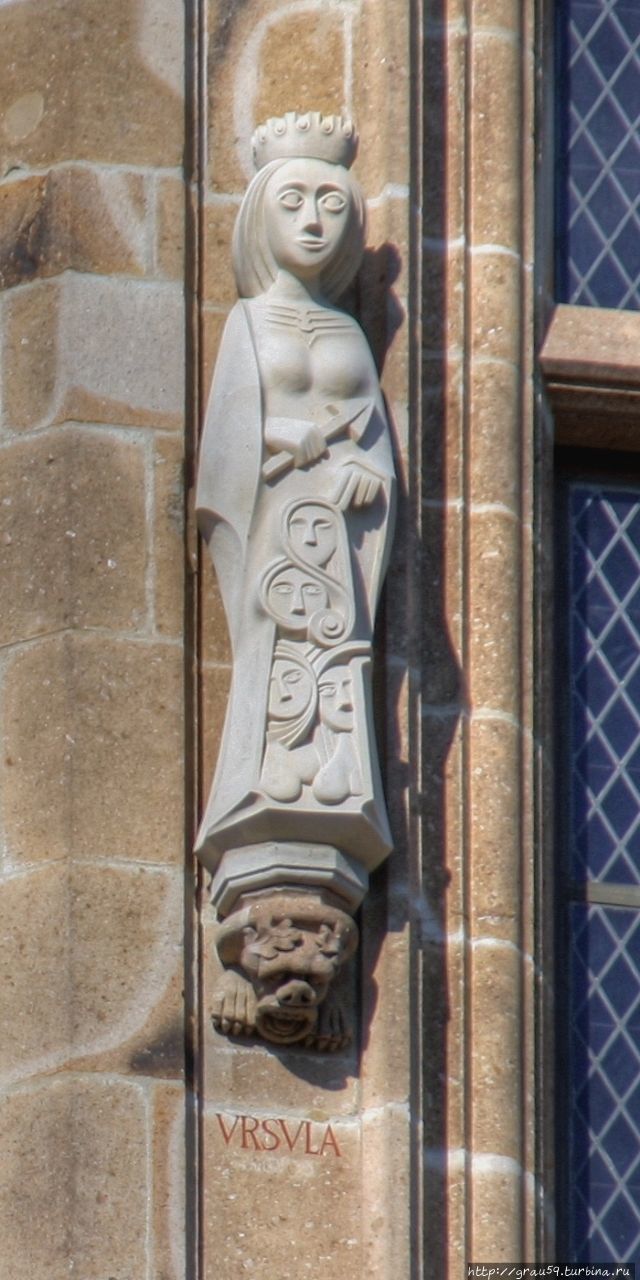 Скульптура Святой Урсулы на Ратуше (из Интернета) Кёльн, Германия