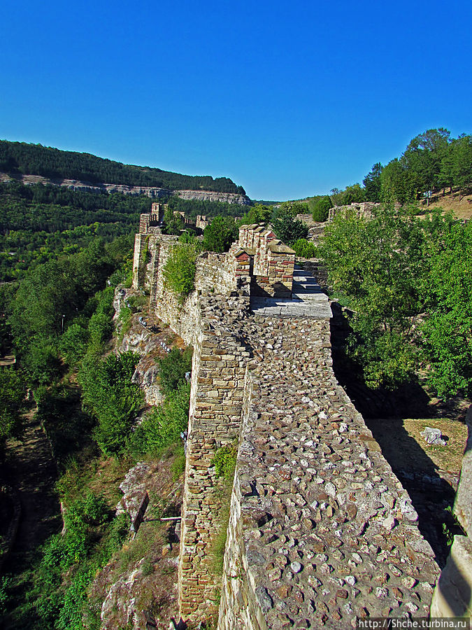 Прогулка по средневековой болгарской крепости 