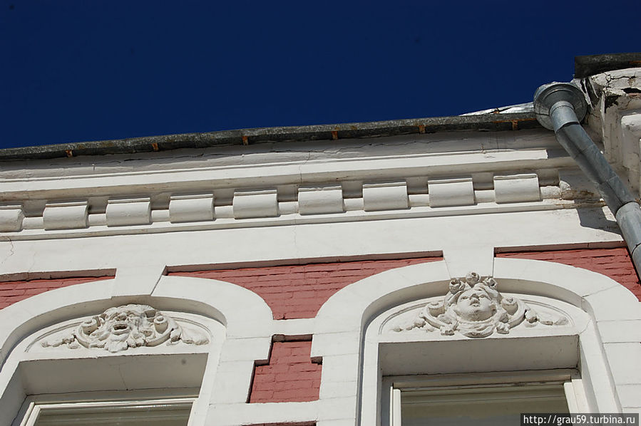 Особняк П.М. Зыбина (ул. Кмселёва, 76). Детали Особняк П.М. Зыбина (ул. Кмселёва, 76). Детали