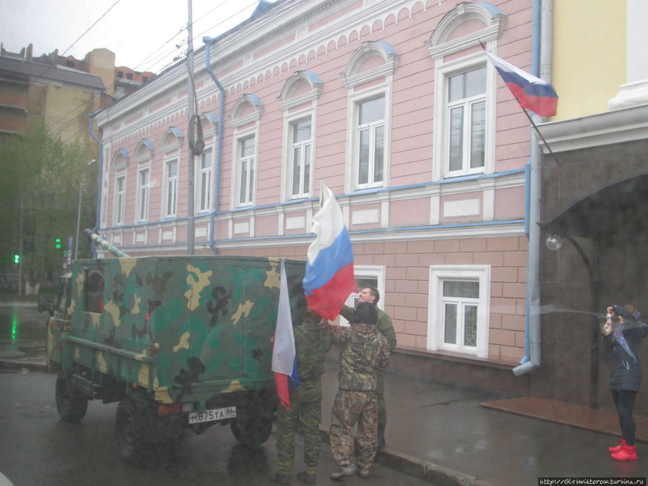 Выставка старых автомобилей на День Победы Тюмень, Россия