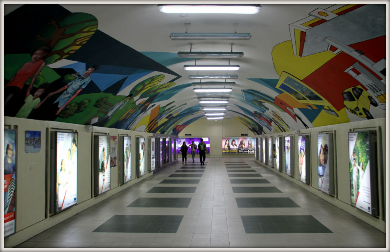 Подземные переходы с творческим уклоном Макати, Филиппины