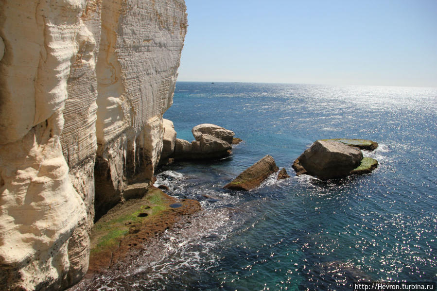 Гроты Рош-ха-Никра Кфар-Рош-Ханикра, Израиль Гроты Рош-ха-Никра Кфар-Рош-Ханикра, Израиль