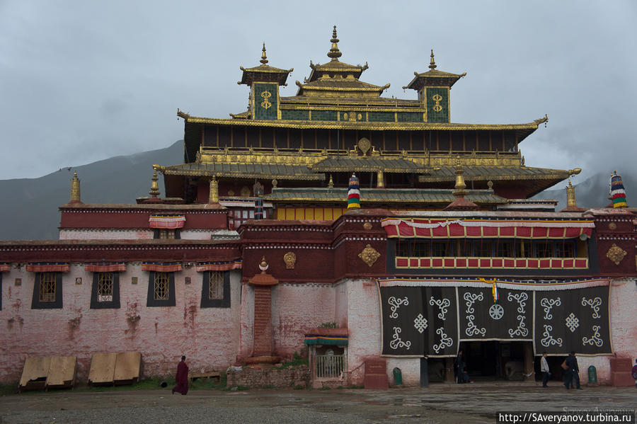 Главный храм Самье Тибет, Китай