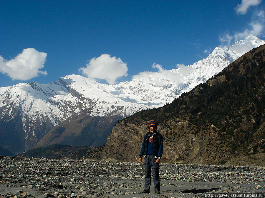 На фоне Дхаулагири (8167м) Непал