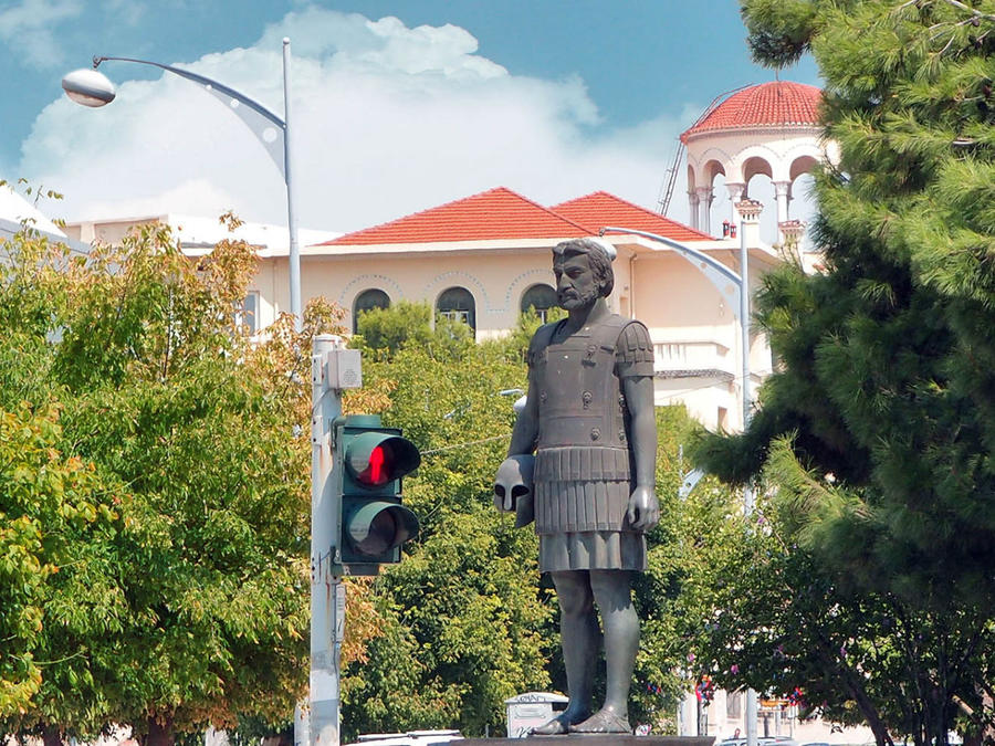 Памятник Филиппу II — отцу Александра Македонского Салоники, Греция
