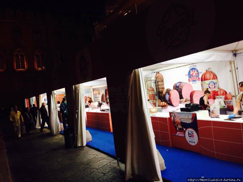 Мортаделла Болоньа — фестиваль колбасы в Болоньа Болонья, Италия
