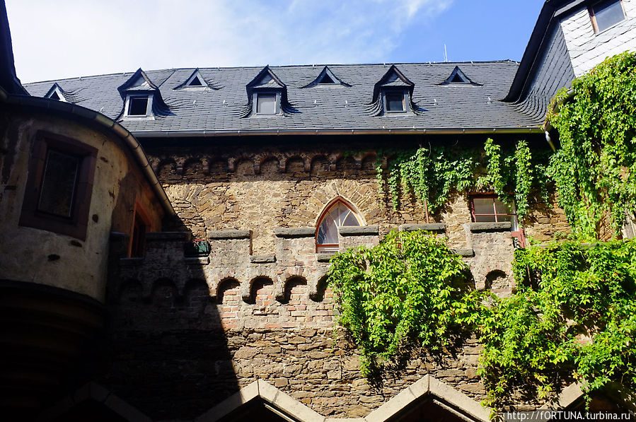 Замок Ланек Земля Рейнланд-Пфальц, Германия
