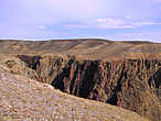 где-то слева каньон Чарын — таких всего два в мире — в Штатах и в Казахстане, до самого каньона мы правда не доехали..но, надеюсь, в следующий раз...