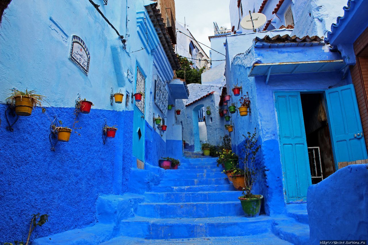Вертикальный Шефшауэн - голубой город в Марокко