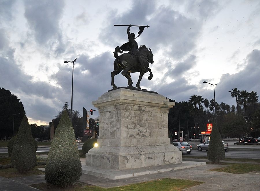 По Севилье на лошадке Севилья, Испания По Севилье на лошадке Севилья, Испания