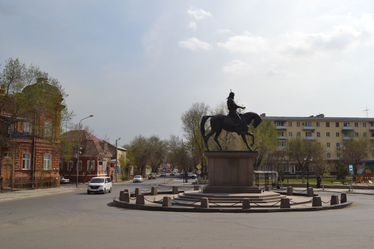 Памятник Курмангазы Астрахань, Россия