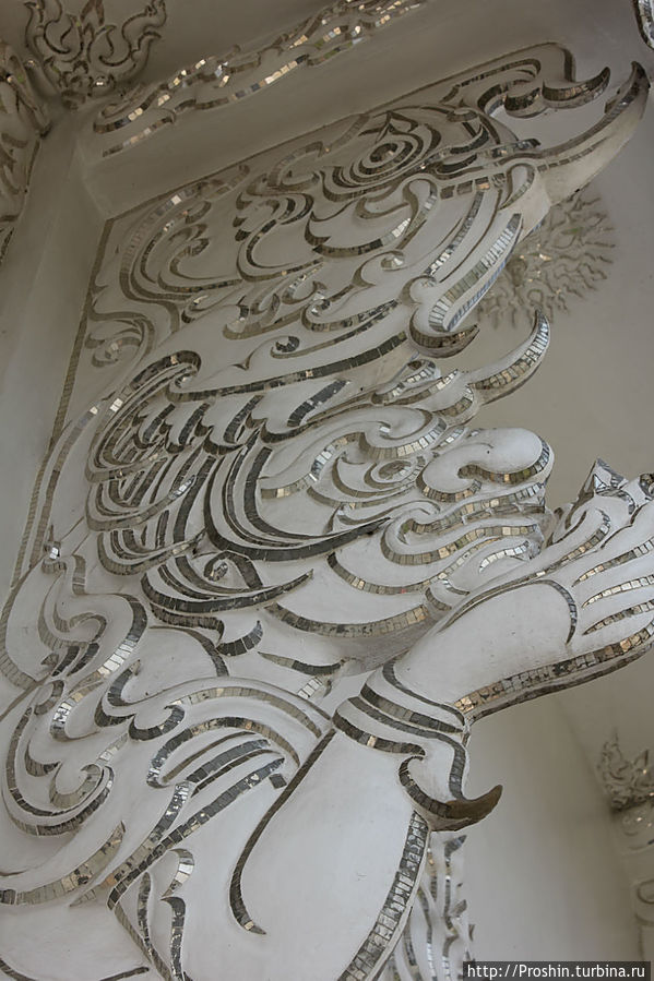 Чианграй, 5-й день, Ват Ронг Кун (Wat Rong Koon) Чианграй, Таиланд Чианграй, 5-й день, Ват Ронг Кун (Wat Rong Koon) Чианграй, Таиланд