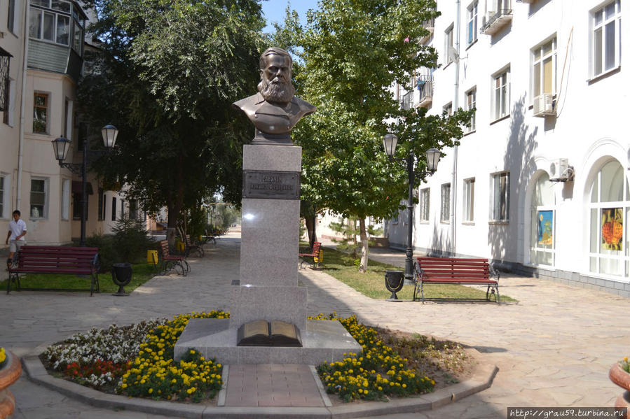 Памятник Н.Ф.Савичеву Уральск, Казахстан