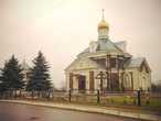 Было в городке и несколько церквей и костелов, от которых в живых,  к сожалению, осталась лишь одна Вознесенская церковь (1866) — симпатичная, но довольно обычная для Беларуси...