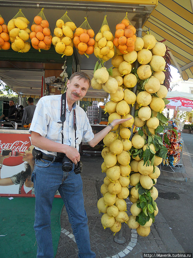 На местном рынке можно приобрести вот такие лимоны.