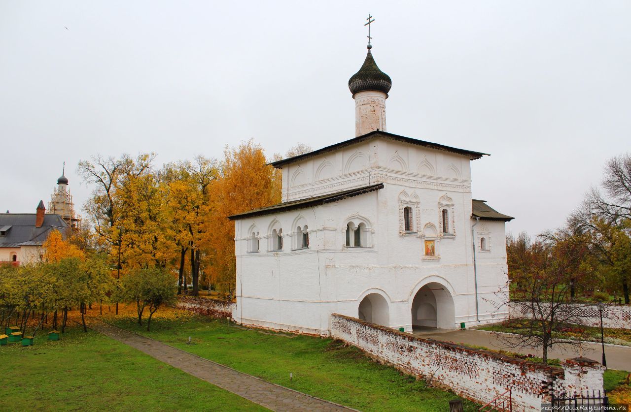 Благовещенская надвратная церковь. Суздаль, Россия