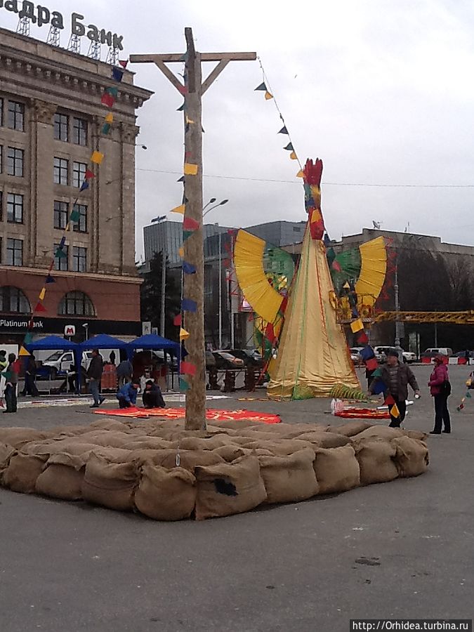 Широкая Масленица. Подготовка на главной площади Харькова Харьков, Украина