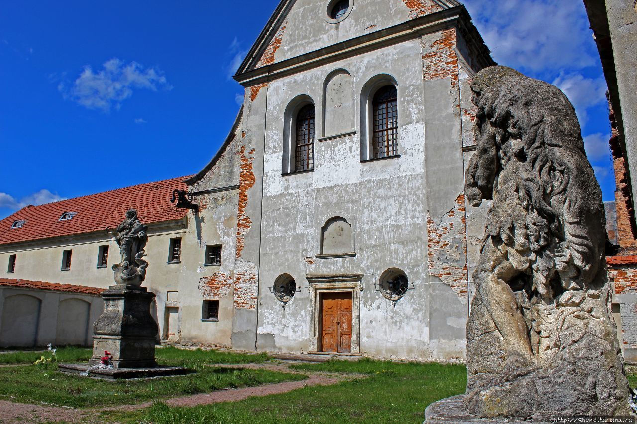 Монастырь капуцинов Олесько, Украина Монастырь капуцинов Олесько, Украина