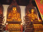 Храм нефритового Будды (“Юйфо-сы”).  Позолоченный  Будда