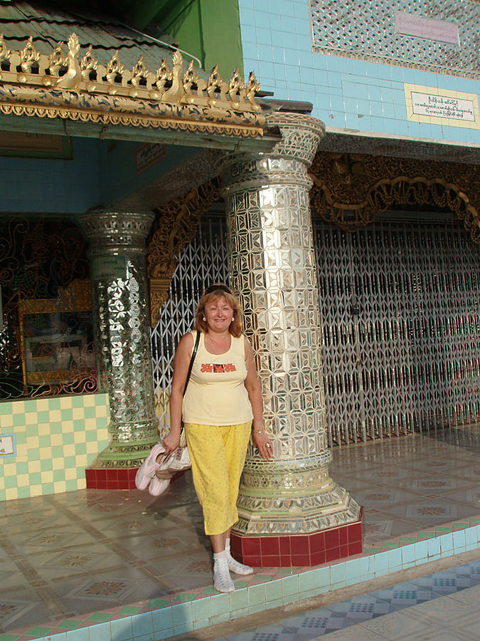 К золотому Будде и в Сагайн Сагайн, Мьянма К золотому Будде и в Сагайн Сагайн, Мьянма