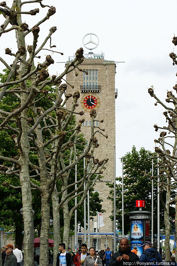 Вид на башню с Кёнигштрасе Штутгарт, Германия