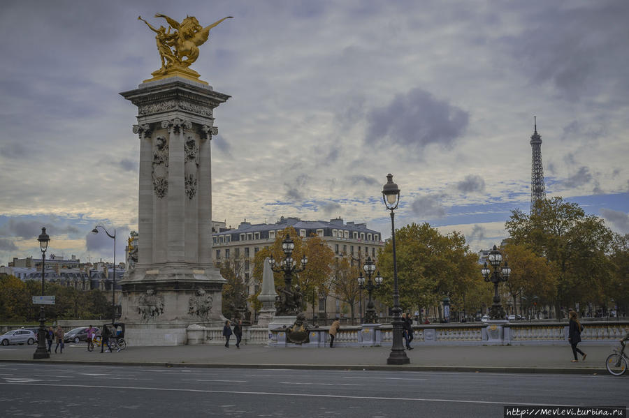 Осенняя набережная Париж, Франция