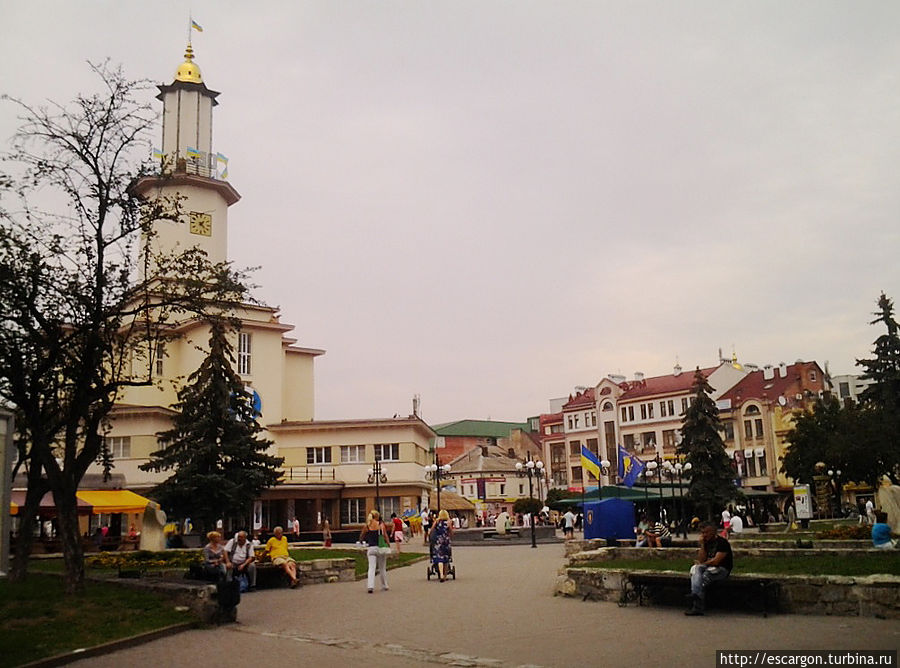 Ратушная площадь Ивано-Франковск, Украина