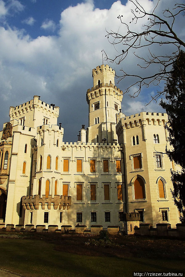 Замок из папье-маше Глубока-над-Влтавой, Чехия
