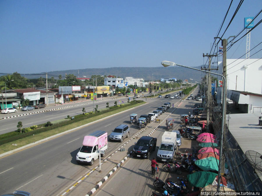 Осмотр города Нонг-Буа-Лам-Пху Нонг-Буа-Лам-Пху, Таиланд