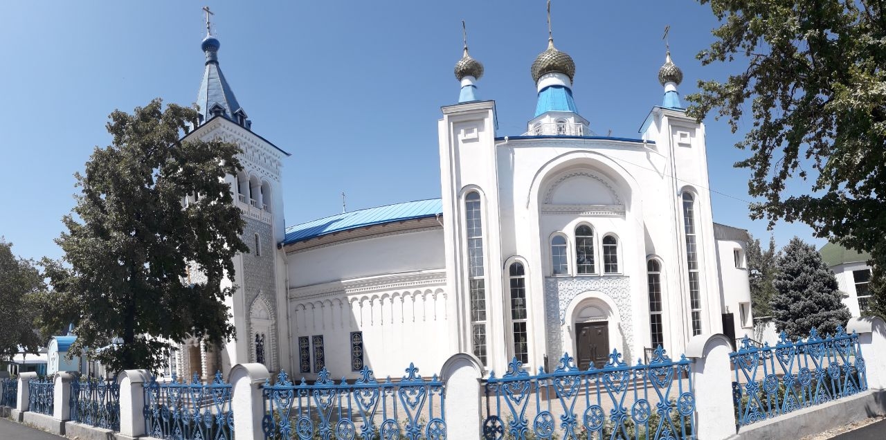 Свято-Воскресенский кафедральный собор Бишкек, Киргизия