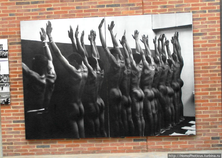 Музей Апартеида Йоханнесбург, ЮАР Музей Апартеида Йоханнесбург, ЮАР