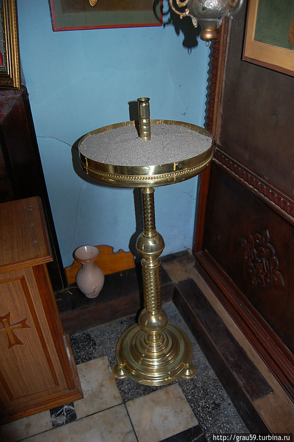 В храме Иоанна Златоуста Команы, Абхазия В храме Иоанна Златоуста Команы, Абхазия