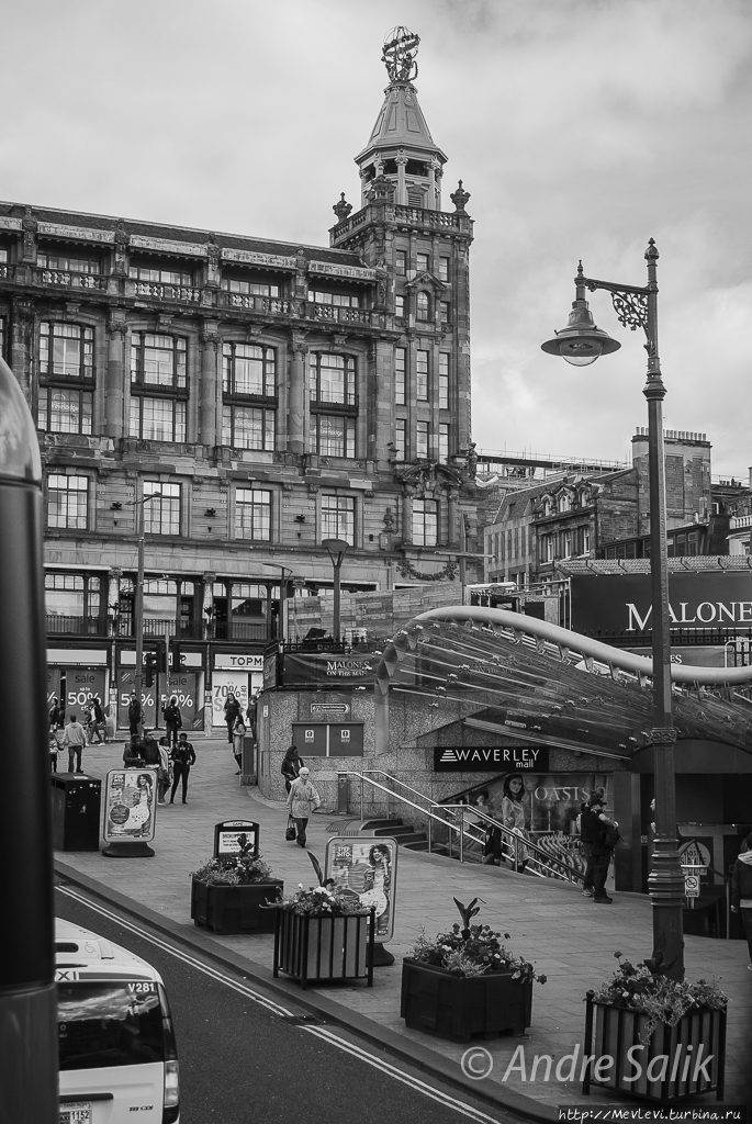 Эдинбург с высоты туристического автобуса Эдинбург, Великобритания