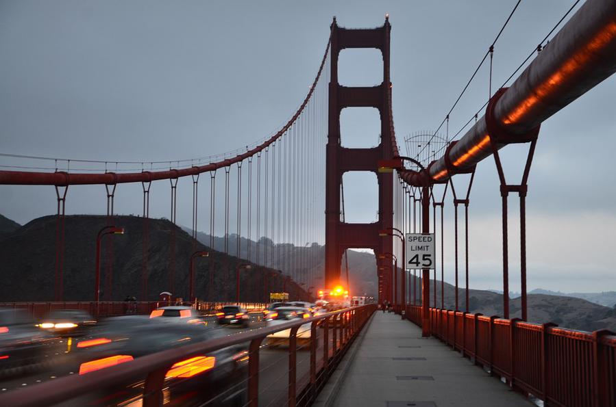 Поход через мост конечно был ошибкой Сан-Франциско, CША