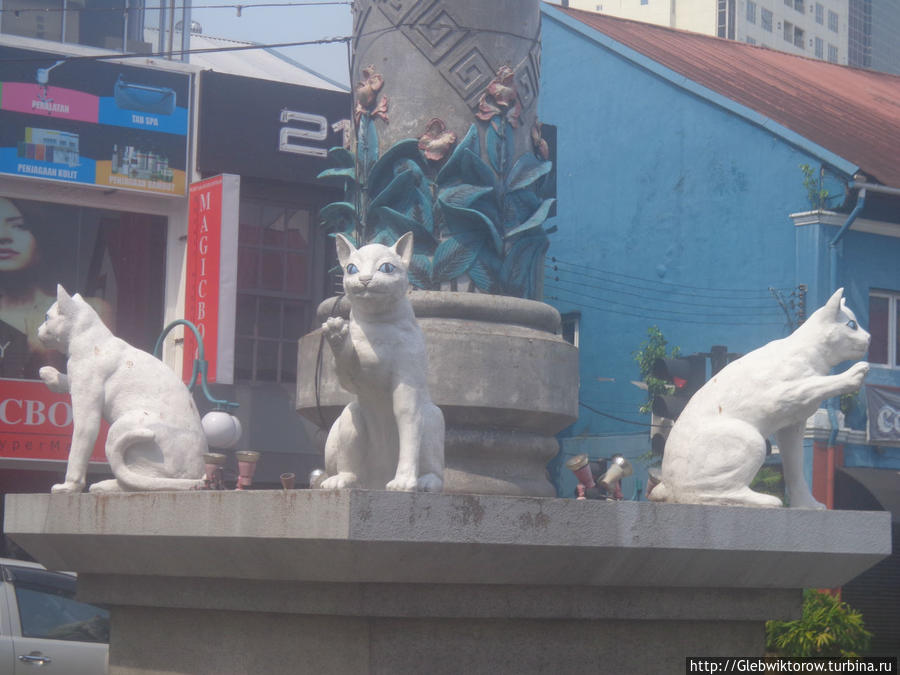 Скульптуры котов Кучинг, Малайзия