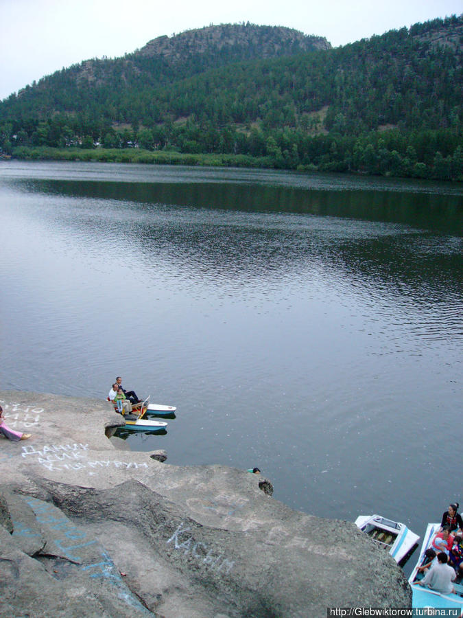Жумбактас — скала посреди озера Бурабай Национальный Парк, Казахстан