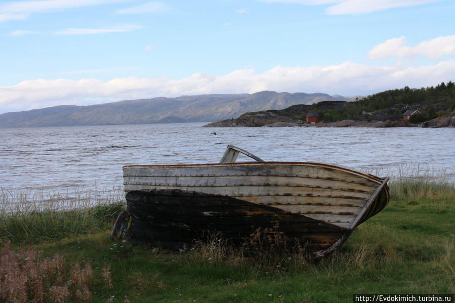 На берегу музея.Берег Альта-фьорда. Альта, Норвегия На берегу музея.Берег Альта-фьорда. Альта, Норвегия