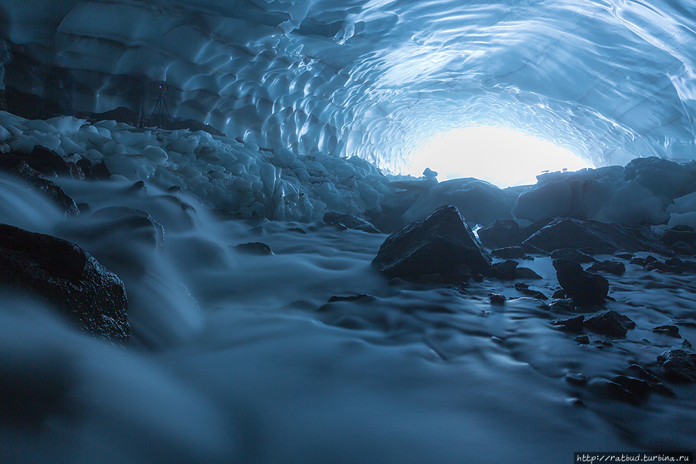 Первозданная Камчатка. Часть 3 — Снежные пещеры. Камчатский край, Россия
