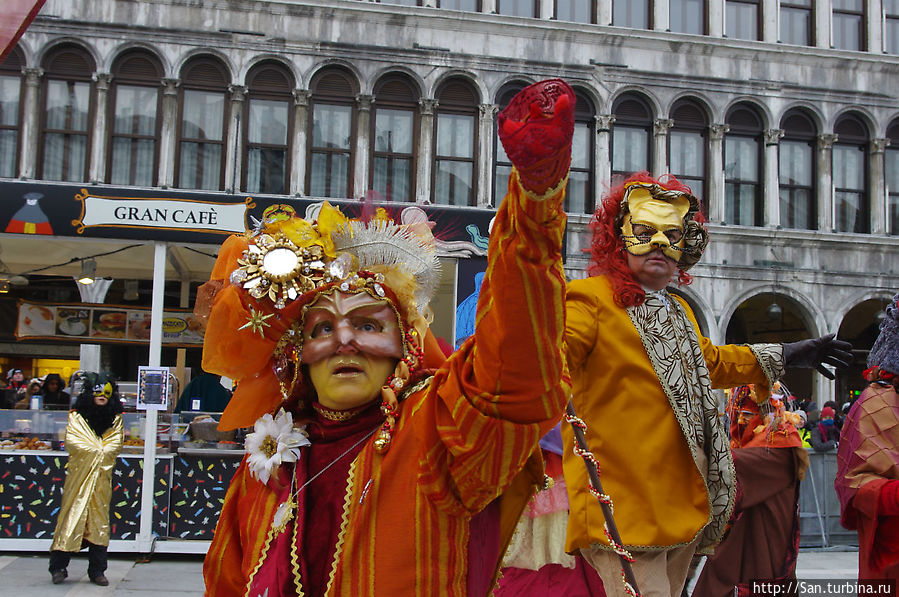 Вот он,их предводитель. Вот он,их предводитель.