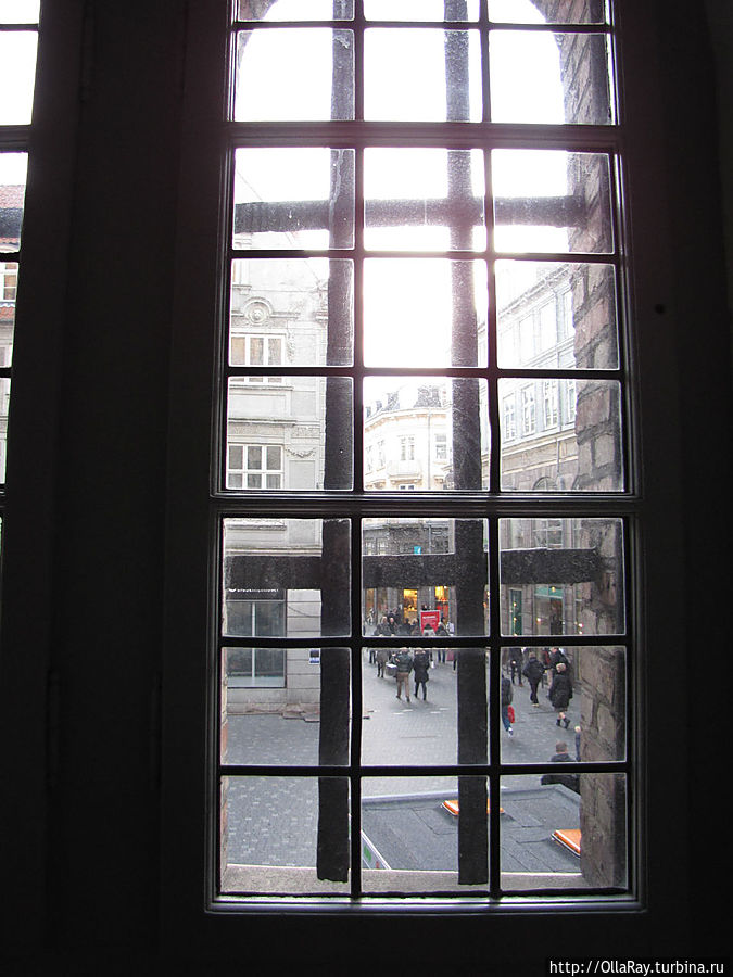 Вид на улицу из окна башни. Копенгаген, Дания