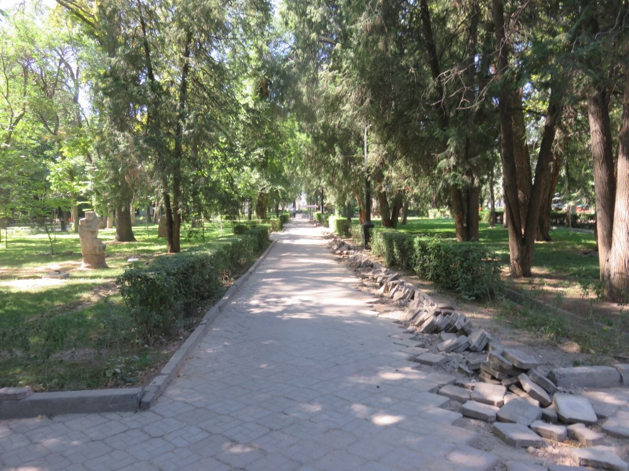 Дубовый парк Бишкек, Киргизия